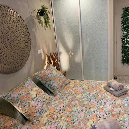 Le Paon Bleu Annecy Poisy Bed & Breakfast Bagian luar foto