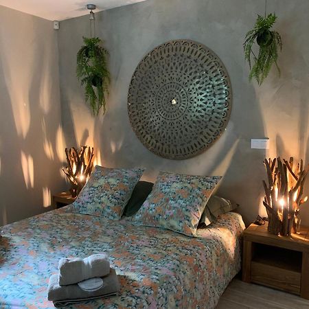 Le Paon Bleu Annecy Poisy Bed & Breakfast Bagian luar foto