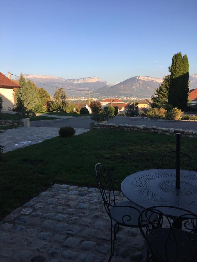 Le Paon Bleu Annecy Poisy Bed & Breakfast Bagian luar foto