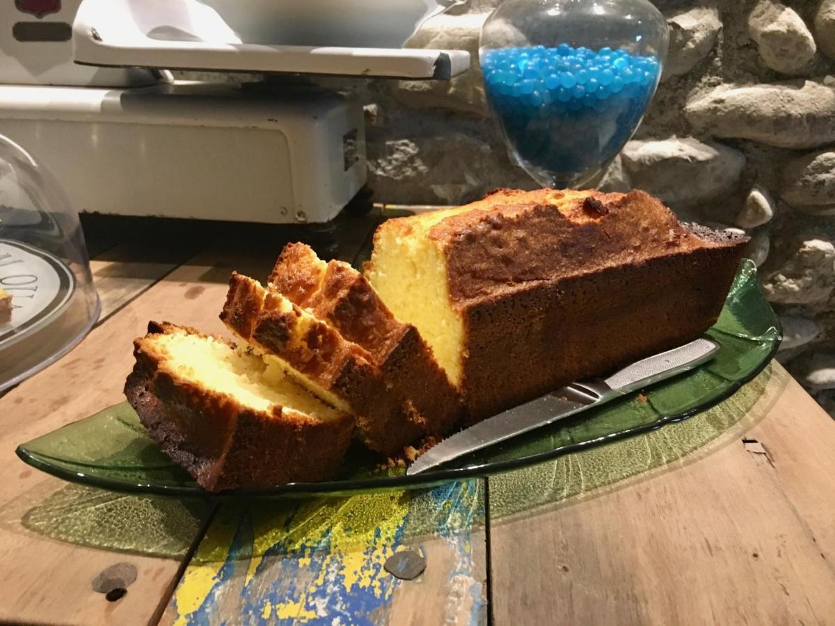 Le Paon Bleu Annecy Poisy Bed & Breakfast Bagian luar foto