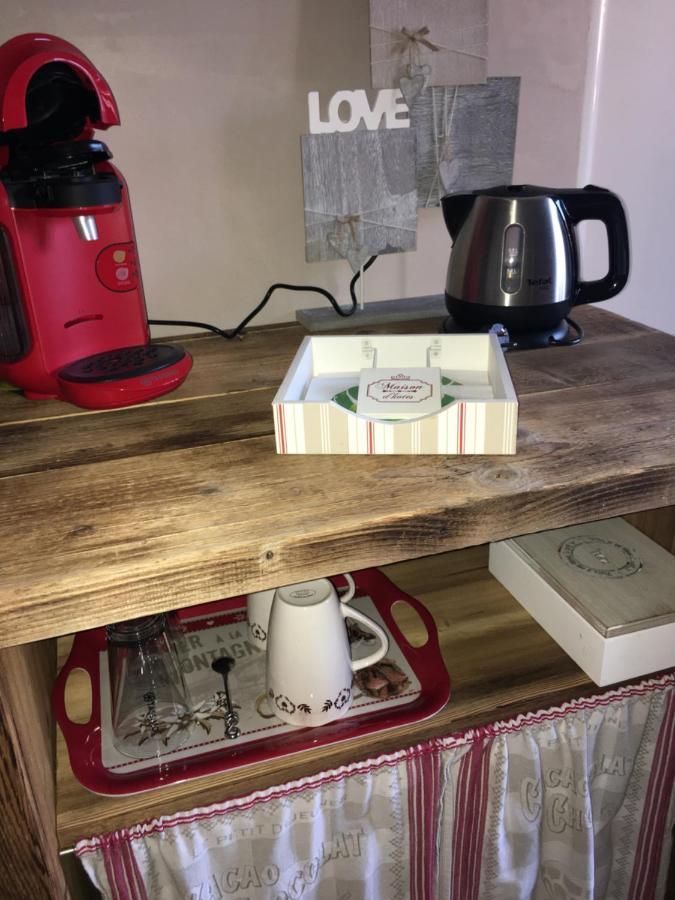 Le Paon Bleu Annecy Poisy Bed & Breakfast Bagian luar foto