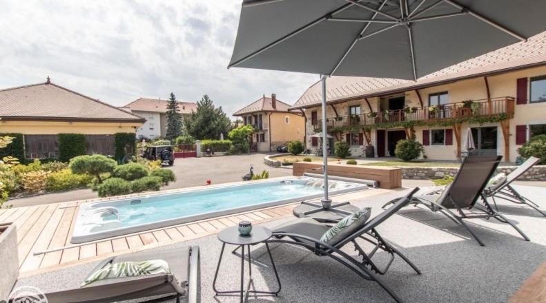 Le Paon Bleu Annecy Poisy Bed & Breakfast Bagian luar foto