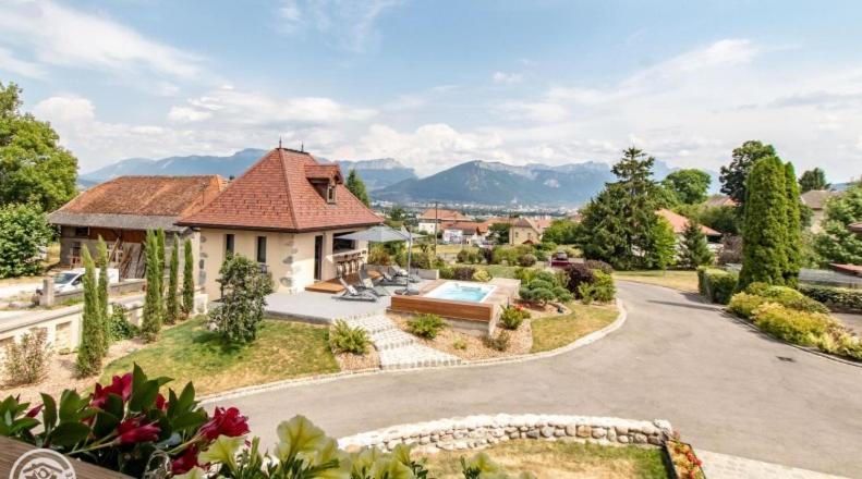 Le Paon Bleu Annecy Poisy Bed & Breakfast Bagian luar foto