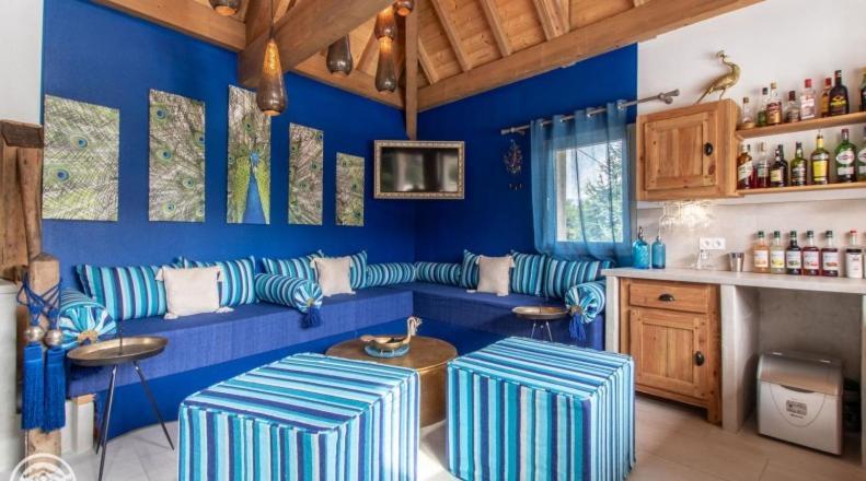 Le Paon Bleu Annecy Poisy Bed & Breakfast Bagian luar foto