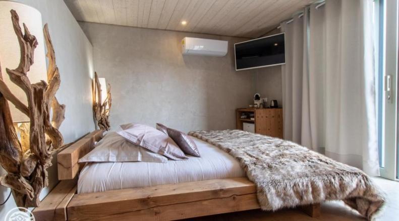 Le Paon Bleu Annecy Poisy Bed & Breakfast Bagian luar foto
