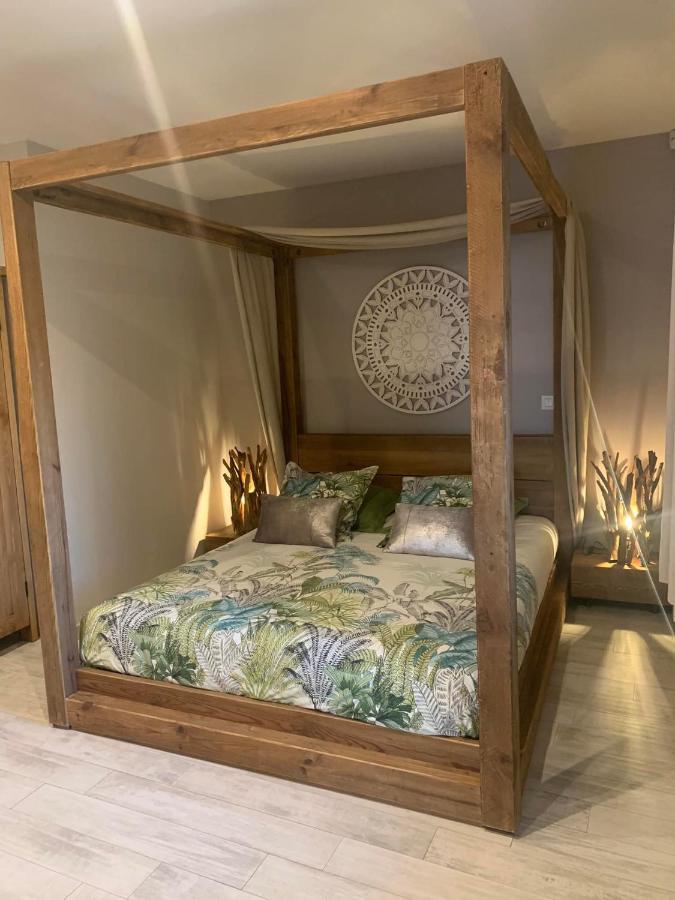Le Paon Bleu Annecy Poisy Bed & Breakfast Bagian luar foto