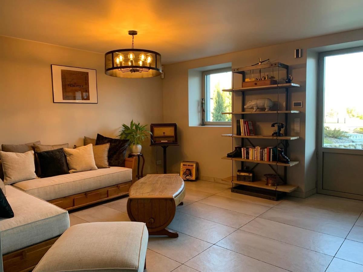 Le Paon Bleu Annecy Poisy Bed & Breakfast Bagian luar foto