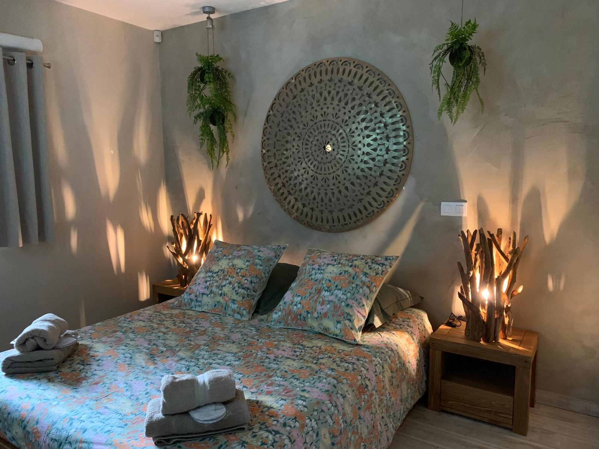 Le Paon Bleu Annecy Poisy Bed & Breakfast Bagian luar foto